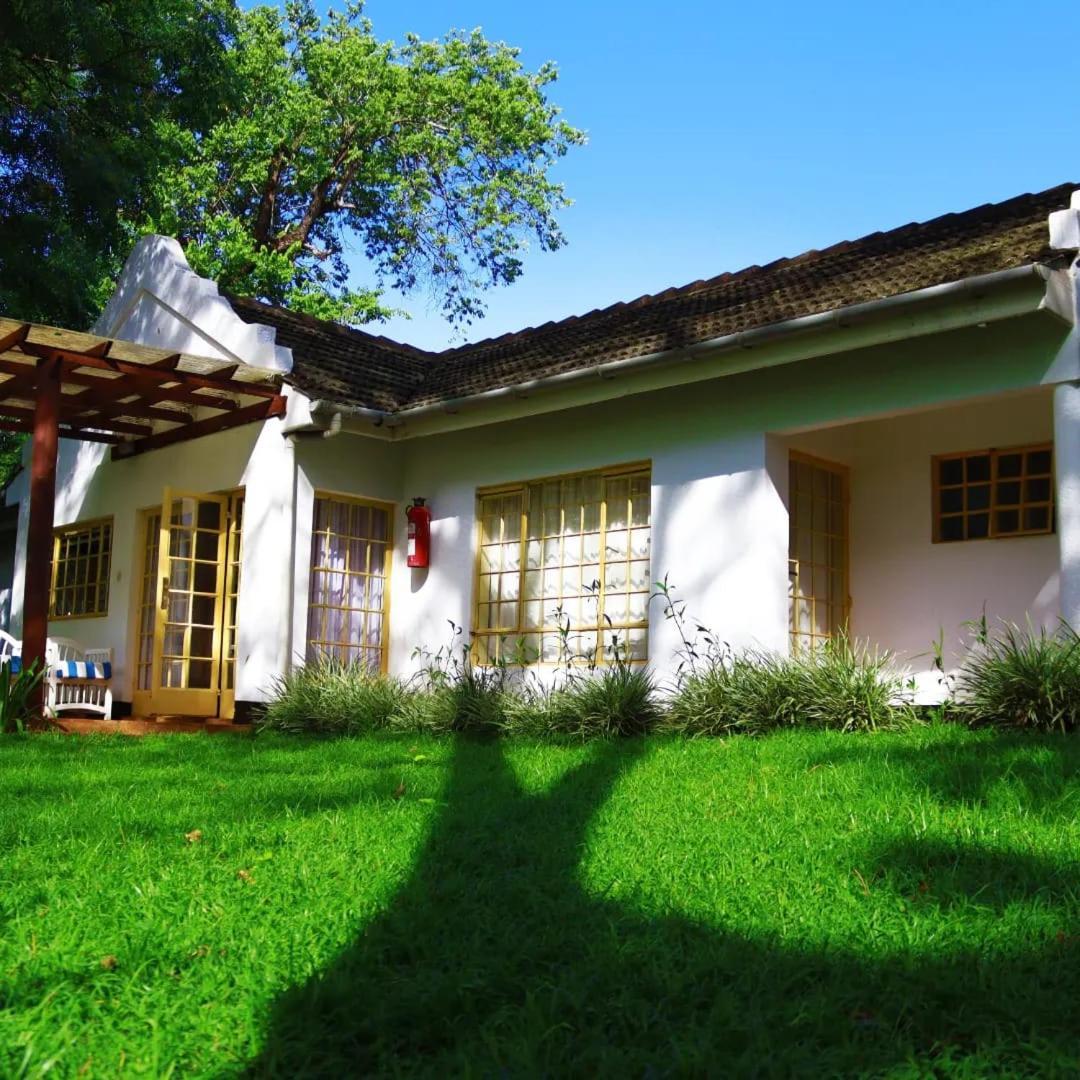 Izaak Walton Inn Embu Exterior foto